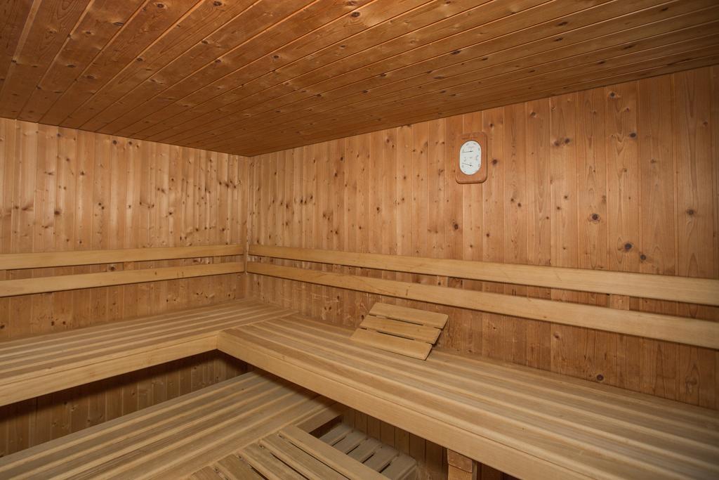 Berghaus Nagens Hostel Flims Ngoại thất bức ảnh