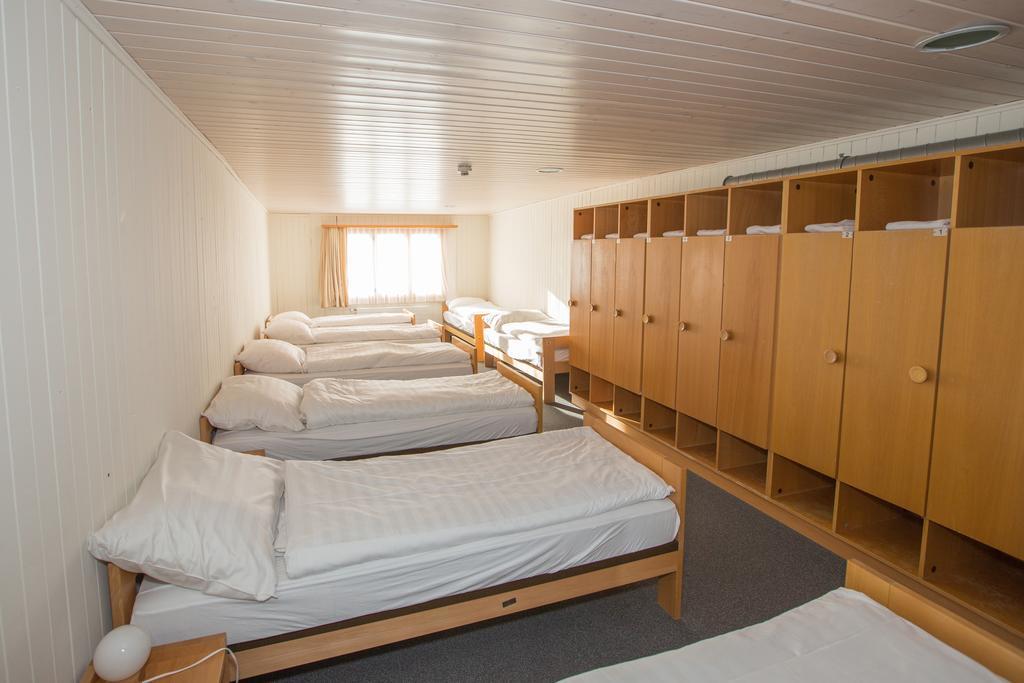 Berghaus Nagens Hostel Flims Ngoại thất bức ảnh